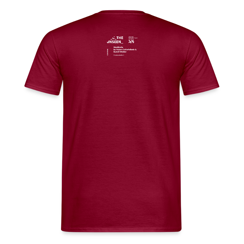 Stadthalle weiß - Close Up Unisex T-Shirt - Ziegelrot